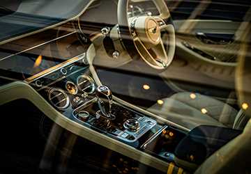 5 Features to Craft Your Dream Luxury Car